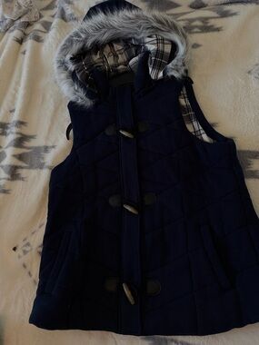 Maurices Navy Quilted Vest with Plaid Lining and Faux Fur Trim